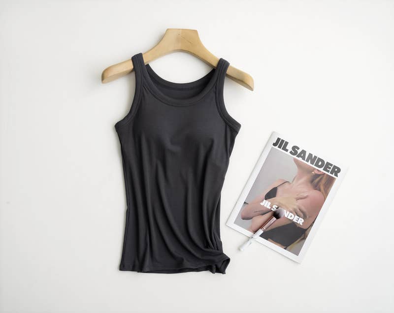 XL / Essential Basic Rib Soft tank top w built in bra