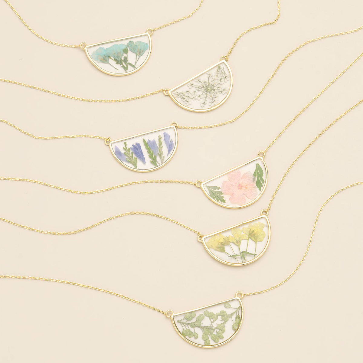 Pressed Flower Necklace - Green Peppergrass/Gold