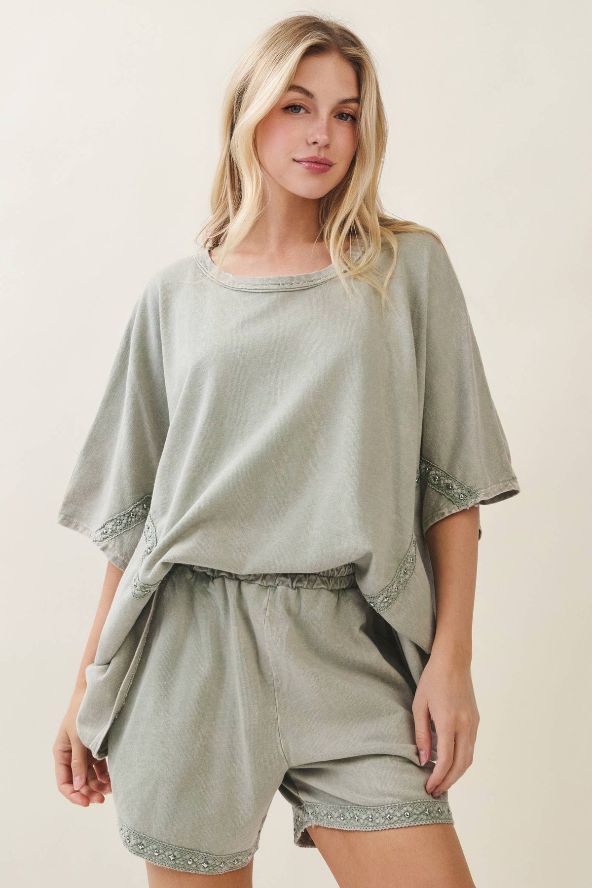 Mineral Washed Studded Eyelet Shorts HP7304