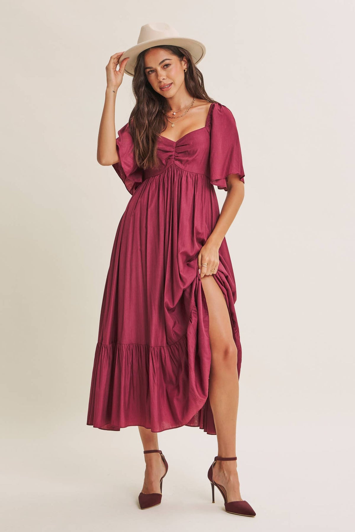 WHISPERING WILLOW FLATTERING SWEETHEART SMOCKED MIDI DRESS