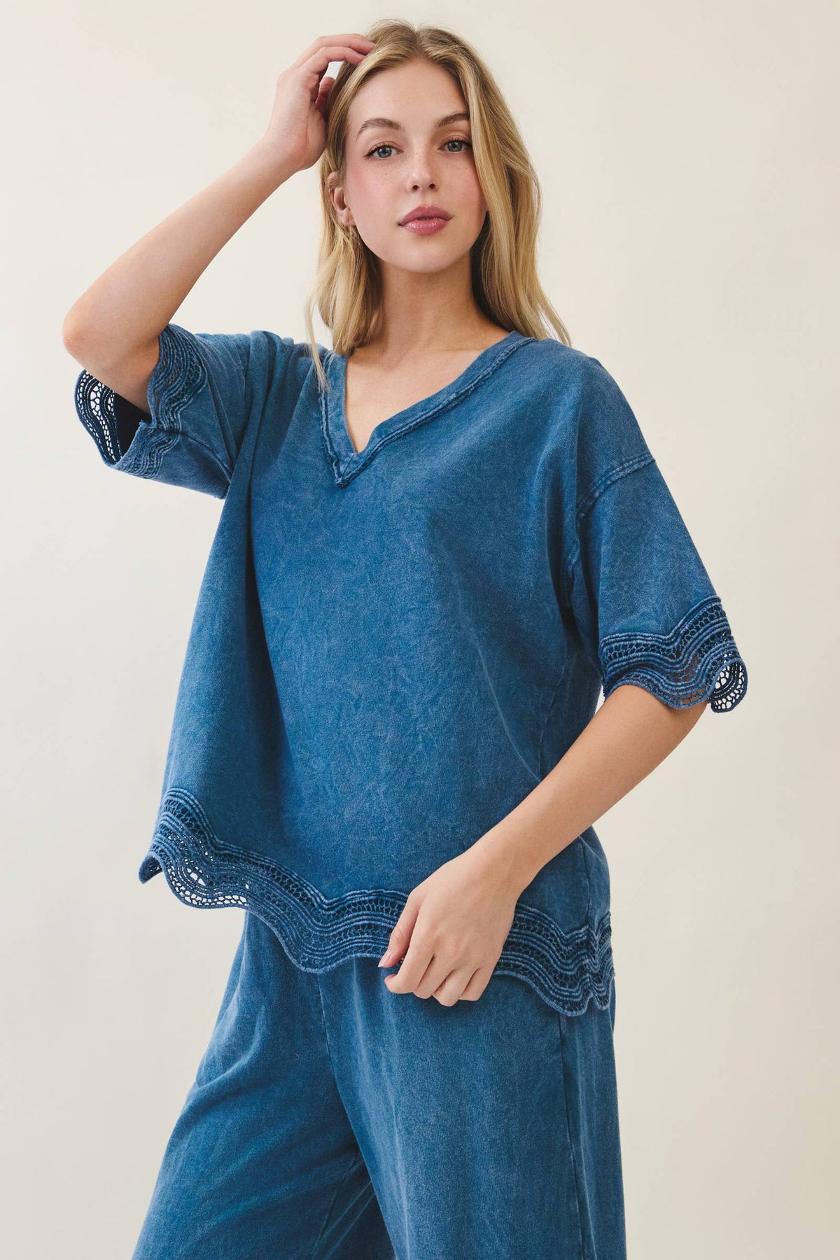 Mineral Washed Wave Trim Blouse HT7277