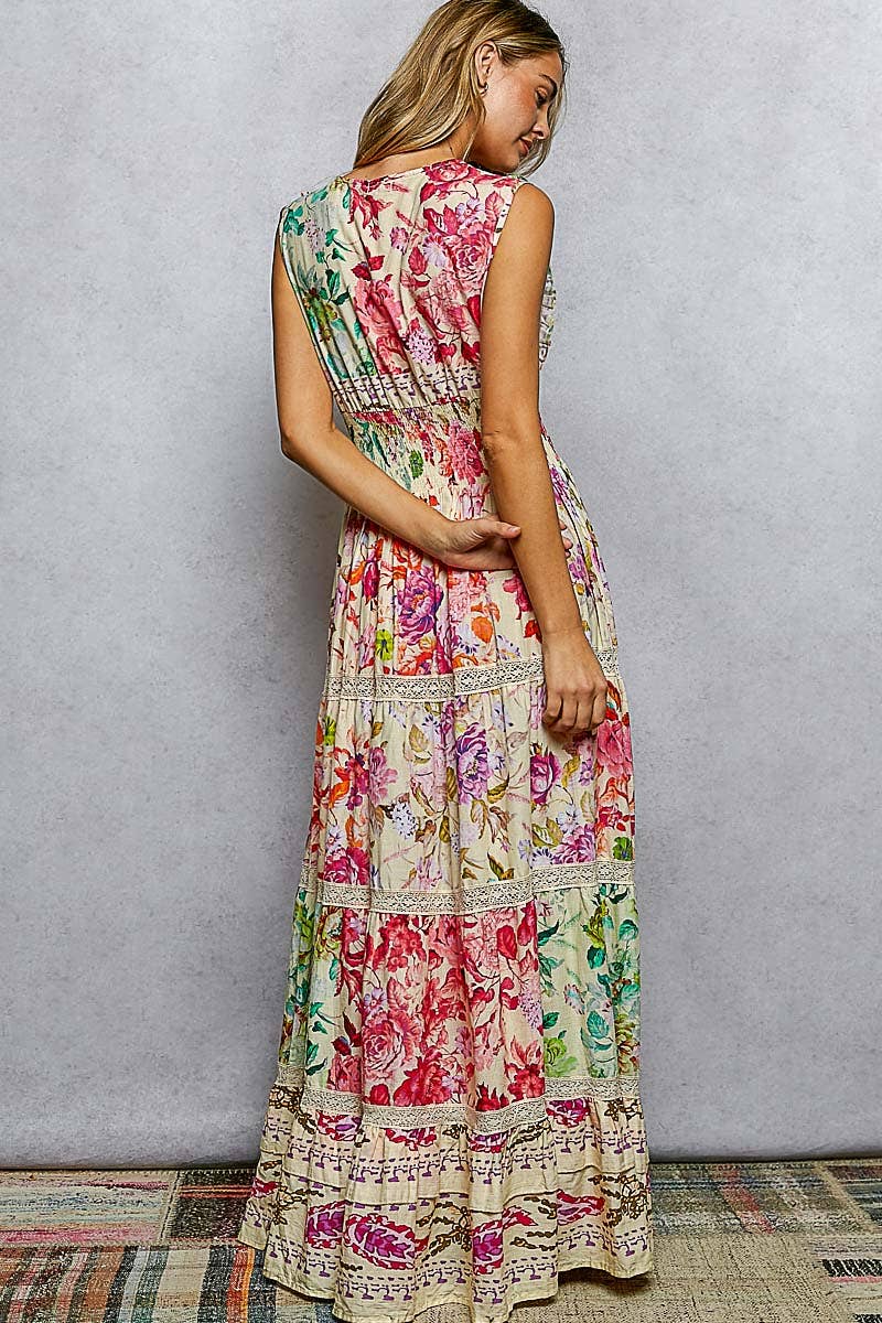 Large / Feminine V-neck Smocked Waist Ruffle Floral Maxi Dress