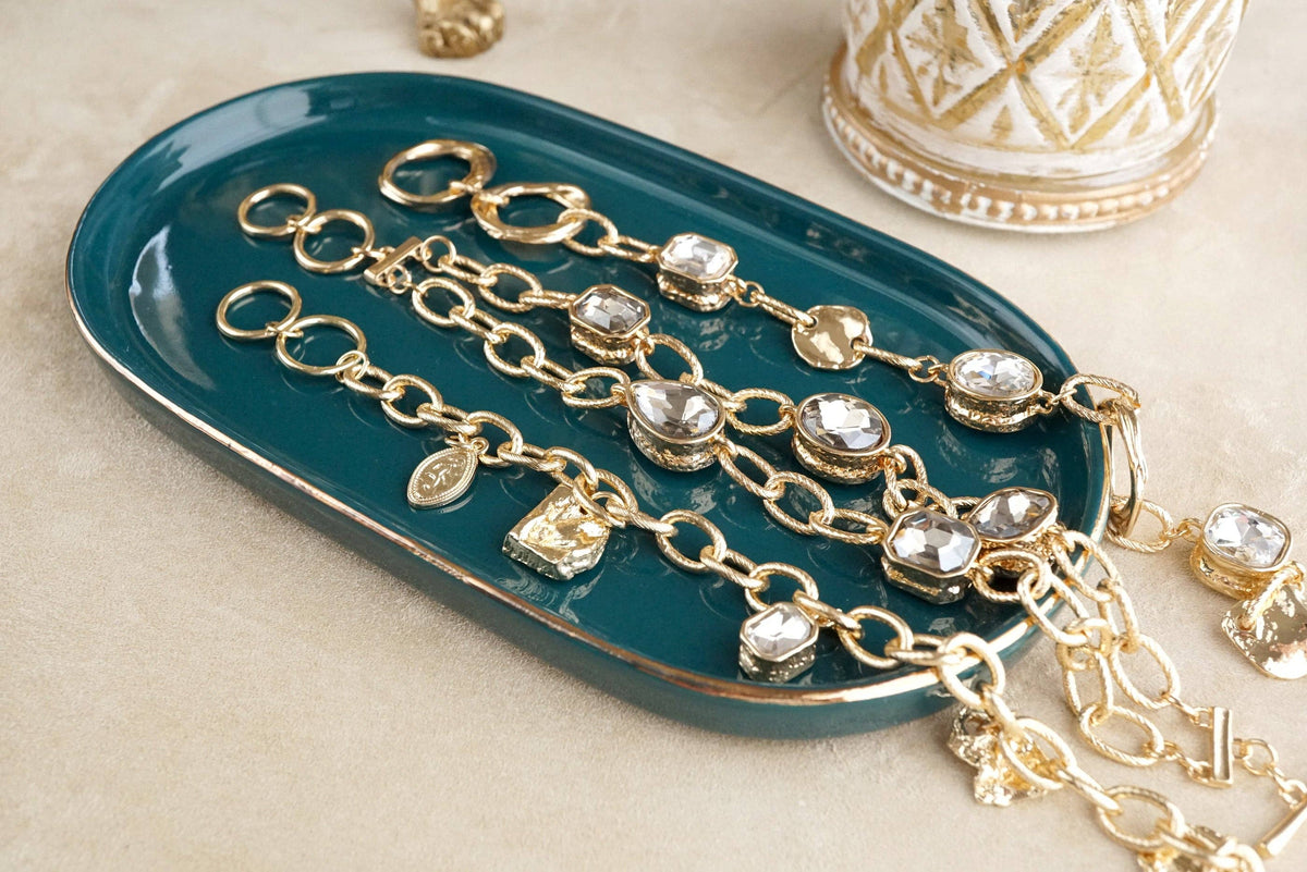 Brilliant Bond – Statement Chain Bracelets with Reflective Crystals