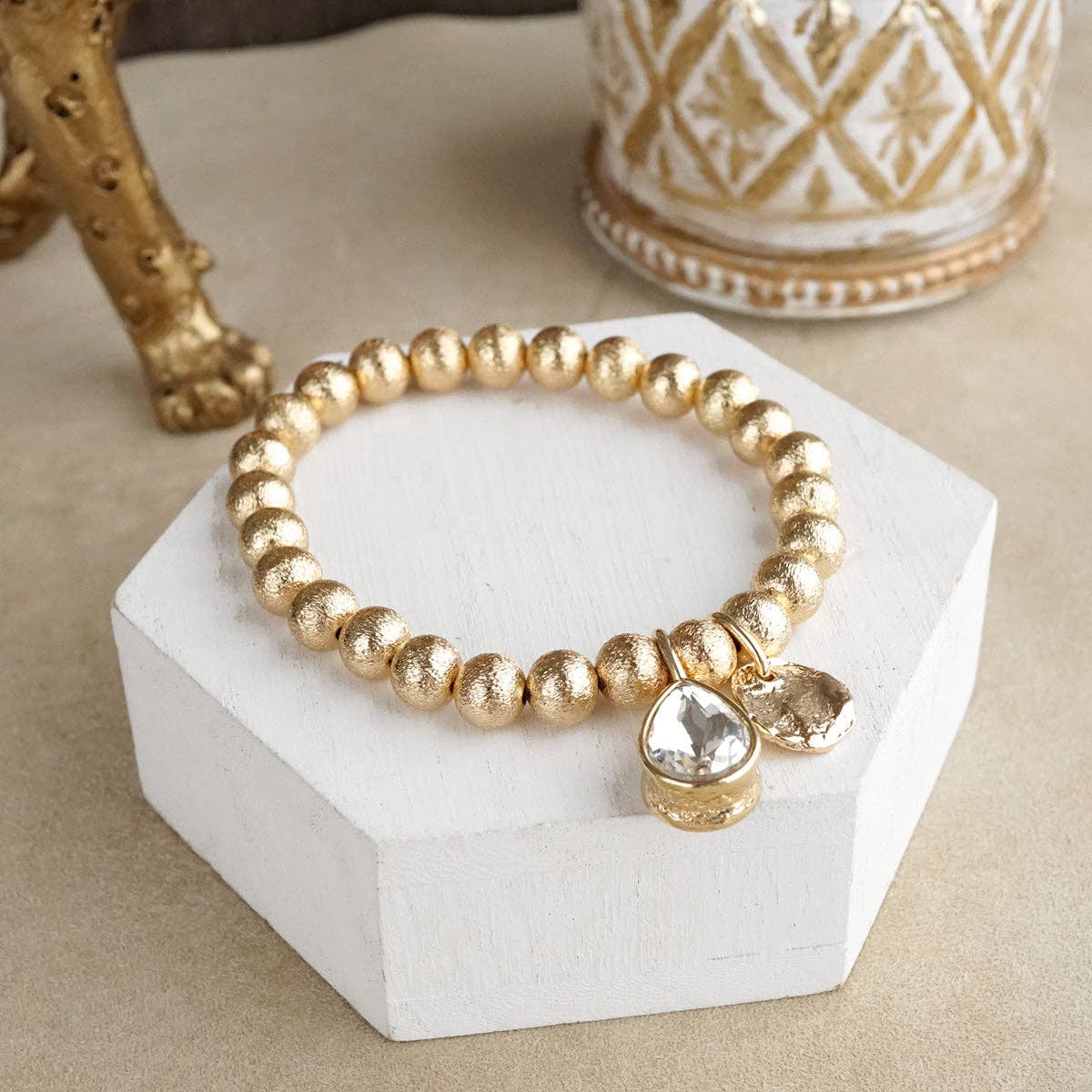 Brilliant Bond – Statement Chain Bracelets with Reflective Crystals