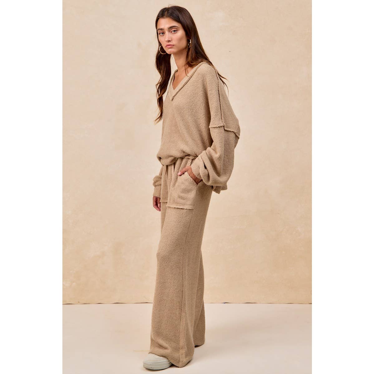 Boucle Rib Knit Wide Pants with Cut Edge Detail