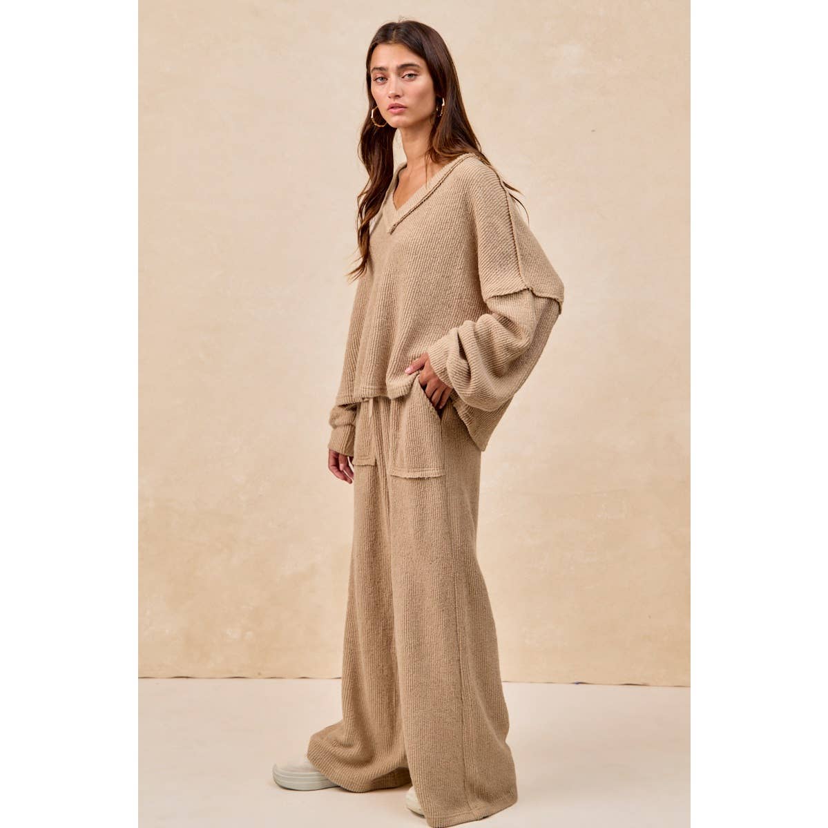 Boucle Rib Knit Wide Pants with Cut Edge Detail