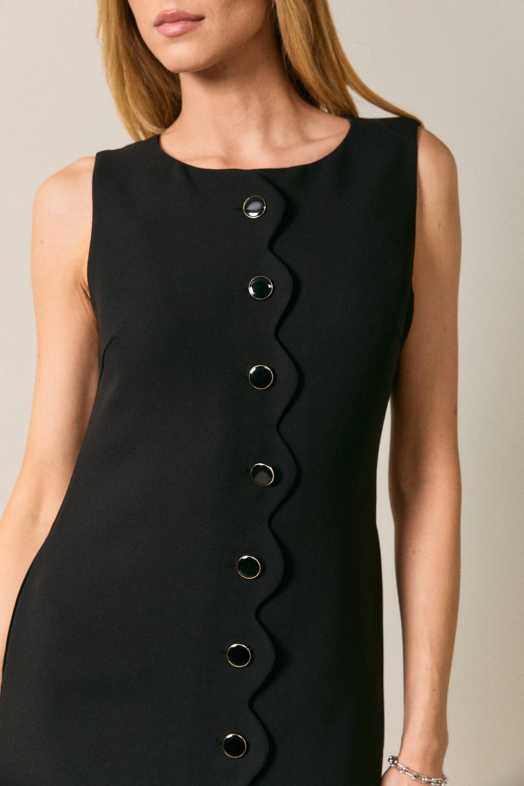 Round Neck Sleeveless Scallop Detail Mini Dress