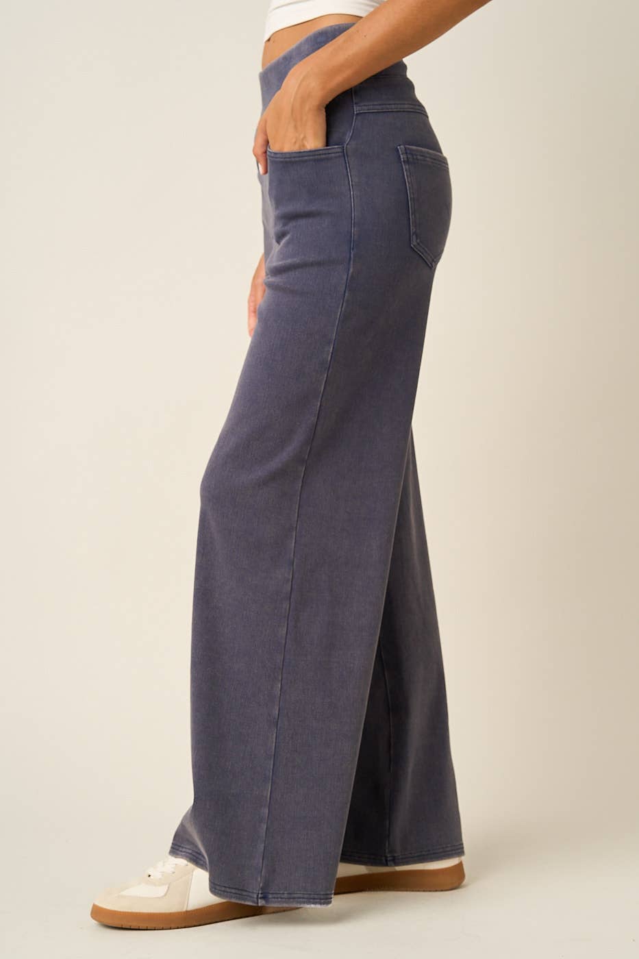 WASHED DENIM ELASTIC WAISTBAND WIDE LEG PANTS