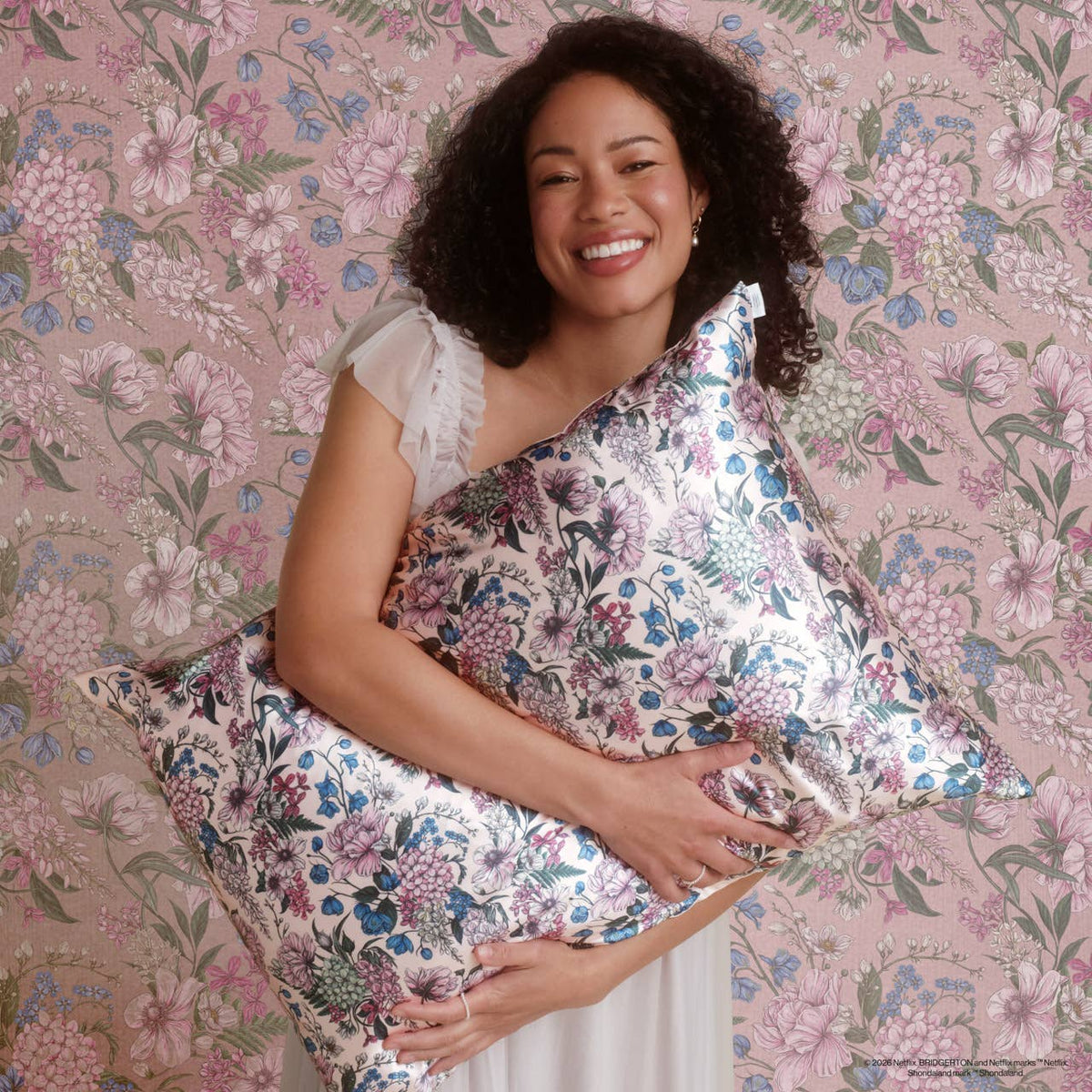 Bridgerton x Kitsch Satin Pillowcase in Wisteria