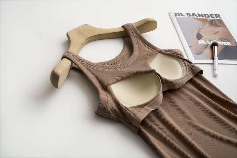 XL / Essential Basic Rib Soft tank top w built in bra
