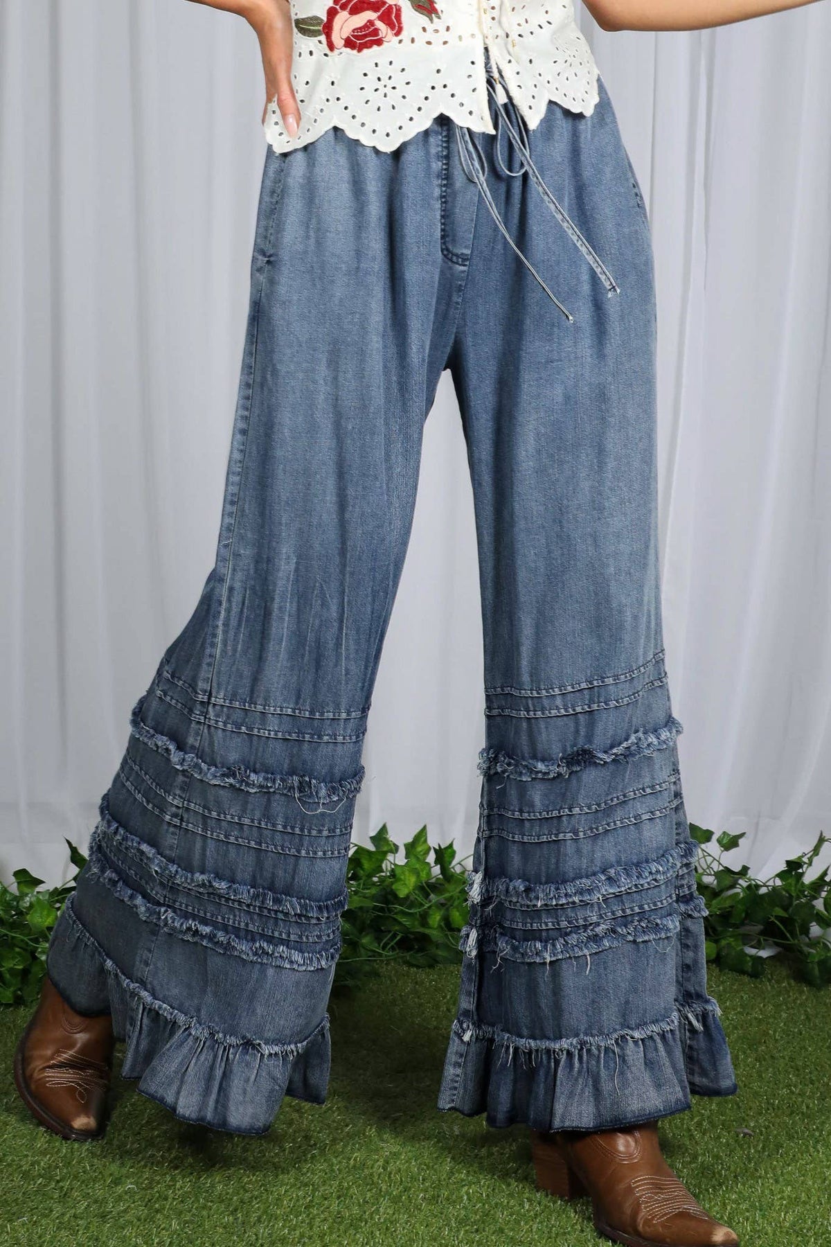 Flared Ruffle Hem Washed Chambray Crop Denim Pants VP83039